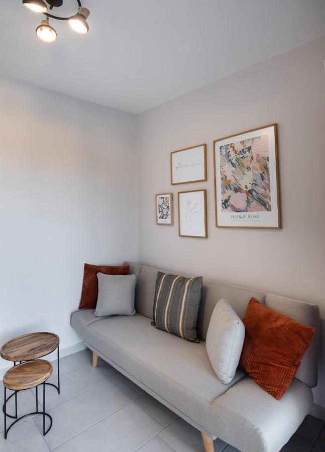 Clelia'S And Dione'S Design Studios Swimming Pool Nikiana Bagian luar foto