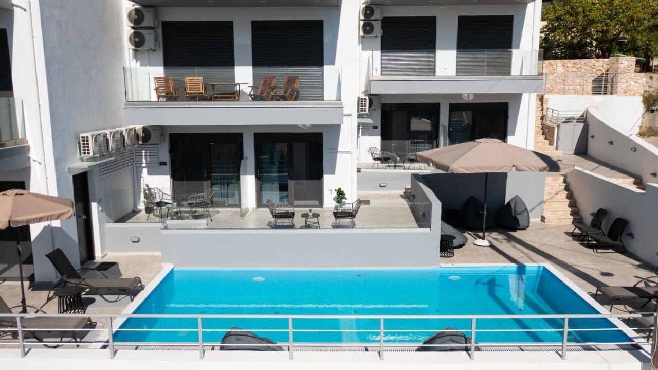 Clelia'S And Dione'S Design Studios Swimming Pool Nikiana Bagian luar foto