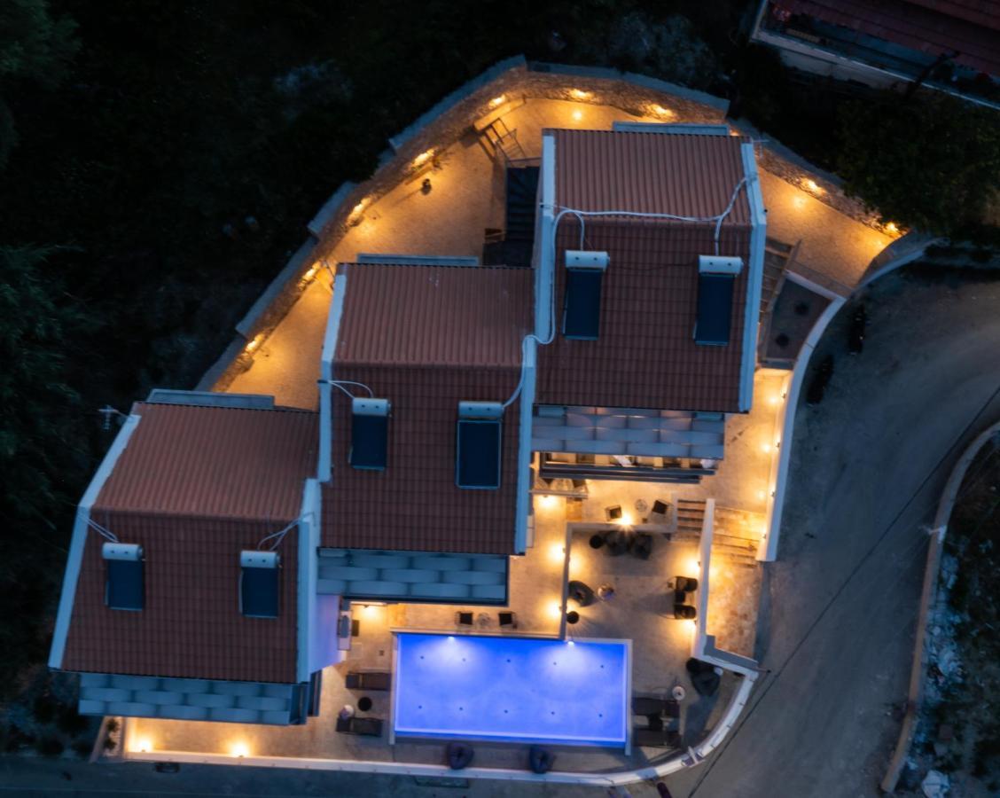 Clelia'S And Dione'S Design Studios Swimming Pool Nikiana Bagian luar foto